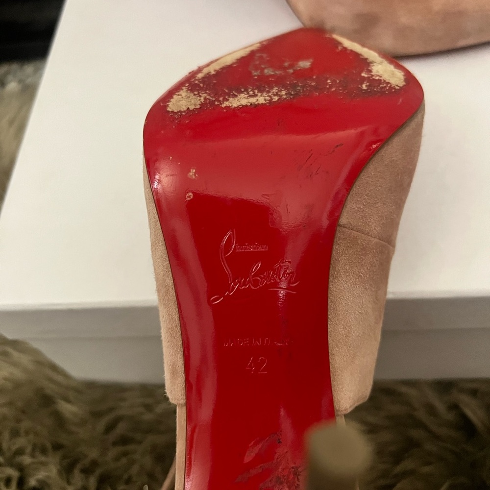 SOLD‼️Christian Louboutin pink suede heel- 42 - Picture 10 of 14